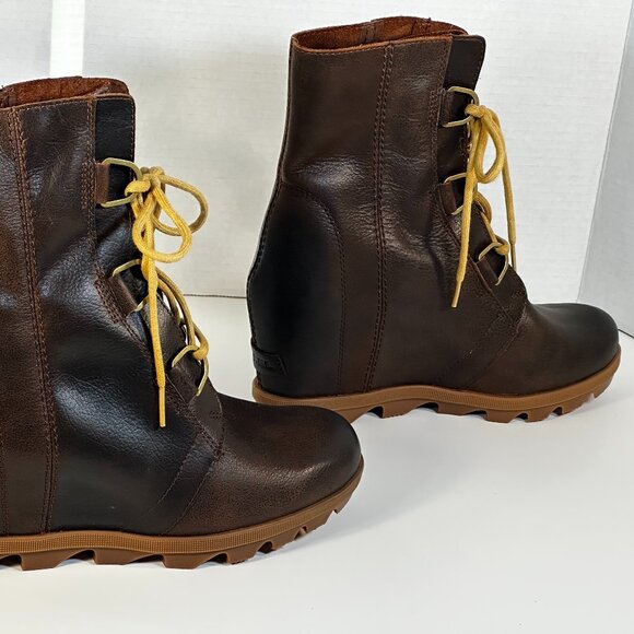 Women's size 10 Sorel Boots - Picture 4 of 16